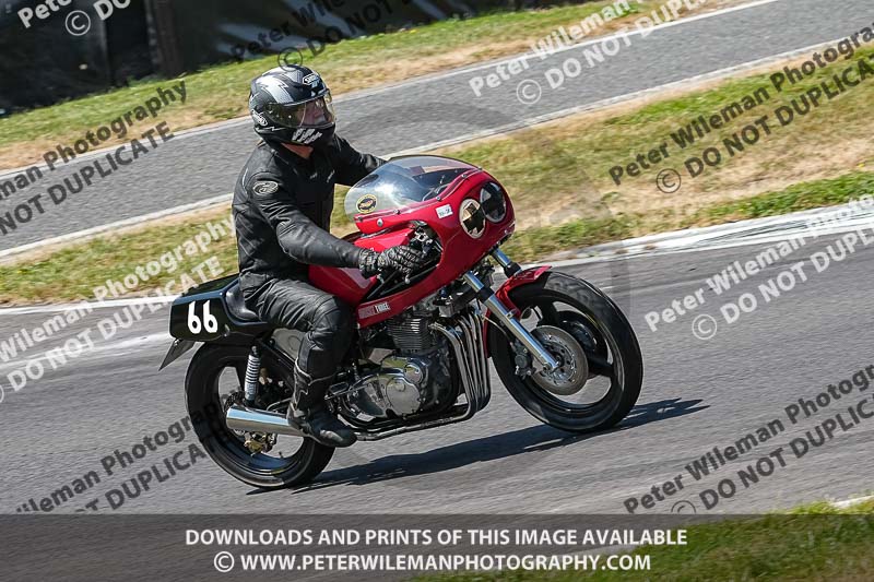 cadwell park;cadwell park photographs;cadwell trackday photographs;enduro digital images;event digital images;eventdigitalimages;peter wileman photography;racing digital images;trackday digital images;trackday photos